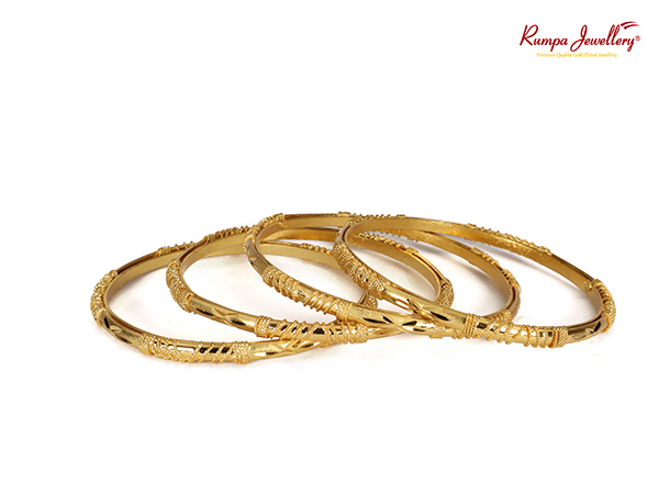 Four pieces Bangles